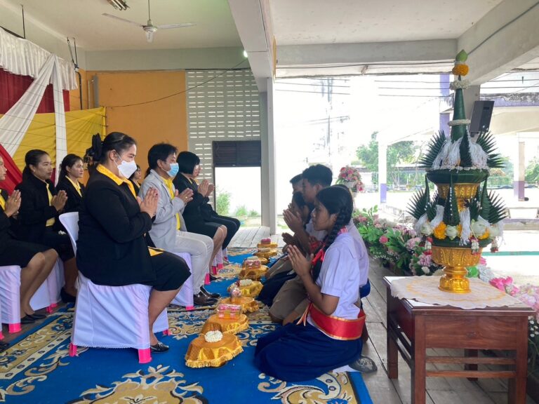 พิธีปัจฉิมนิเทศนักเรียนชั้นประถมศึกษาปีที่ 6 และนักเรียนชั้นมัธยมศึกษาปีที่ 3